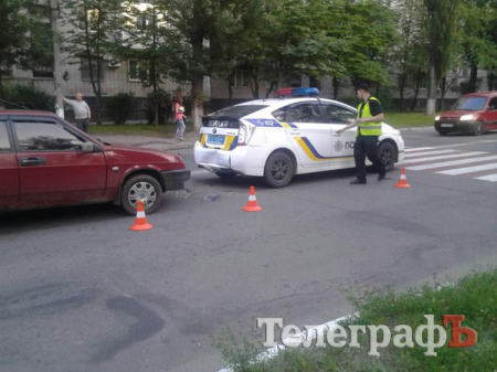 У машину кременчуцьких патрульних в'їхала "дев'ятка"