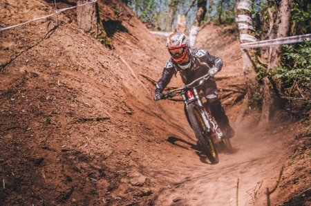 3 липня. Більше 100 велосипедистів зі всієї України позмагаються у швидкості під Кременчуком