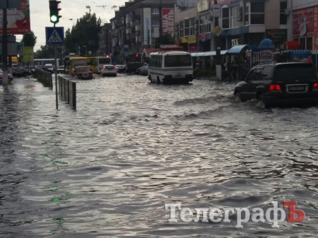 Очень глубоко: Центральный рынок в Кременчуге снова поплыл