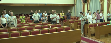 Сессия Кременчугского горсовета 30 июня. Сказка про Шмеля...