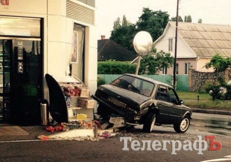 В Кременчуге машина «прилетела» в заправку