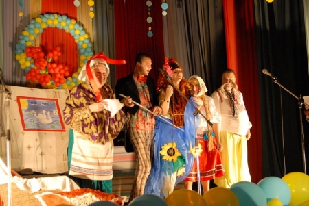 У Кременчуцькій виховній колонії засуджені співали і танцювали