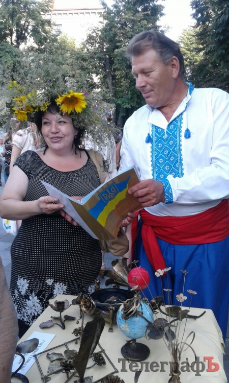 Кременчук зустрічав Купальську ніч танцями, піснями та плетінням вінків