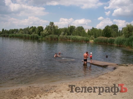 Купальный сезон-2016: Центральный пляж превращается в болото