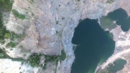 Здесь рождается камень Здесь рождается камень