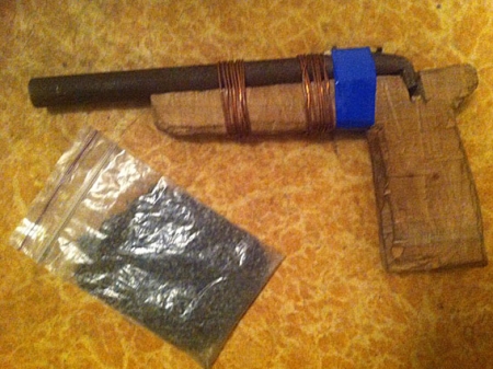 Под Кременчугом задержали оружейных дел мастера