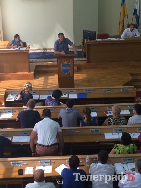 В Кременчуге вопрос помощи волонтерам на сессии чуть не перерос в драку