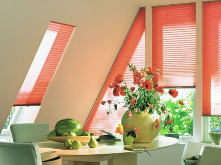 Преимущества и недостатки шторы-плиссе