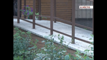 Украинцы собрали деньги полтавчанке-инвалиду, которую оштрафовали за самостоятельно оборудованный пандус Украинцы собрали деньги полтавчанке-инвалиду, которую оштрафовали за самостоятельно оборудованный пандус