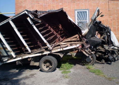 На Полтавщине в результате ДТП погиб мужчина, ремонтировавший прицеп на обочине На Полтавщине в результате ДТП погиб мужчина, ремонтировавший прицеп на обочине