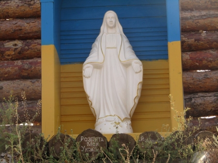 «Хлопці на передовій смакують домашніми варениками зі шкварками...»