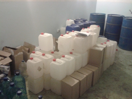 В Кременчуге налоговая изъяла тонну «палёнкой» водки