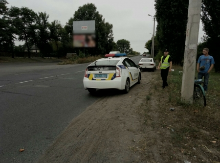 В Кременчуге «Москвич» сбил велосипедиста