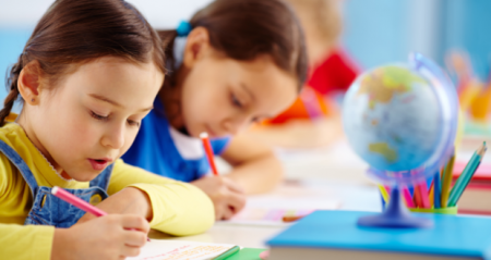 Без червоної ручки, домашніх завдань та радянських письменників: що пропонує реформа початкової школи