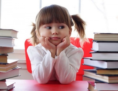 Без червоної ручки, домашніх завдань та радянських письменників: що пропонує реформа початкової школи