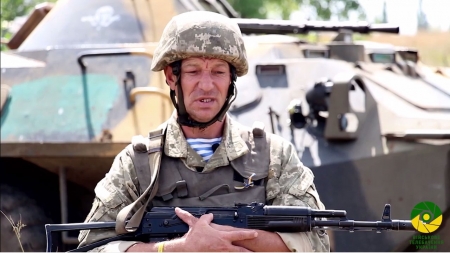 АТОвці з передової привітали українців з Днем Незалежності АТОвці з передової привітали українців з Днем Незалежності