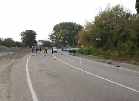 На Полтавщине мотоциклист врезался в ГАЗель: мужчина погиб на месте