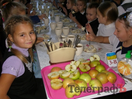 Чем кормят кременчугских школьников на 8 гривен
