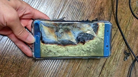 Украинцев просят не пользоваться смартфонами Samsung Galaxy Note 7 в самолётах
