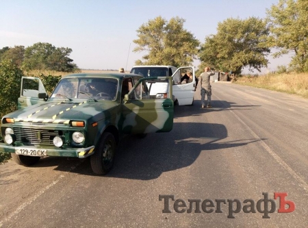 Смаколики, авто та масксітки: волонтери передали морпіхам у Широкине допомогу від кременчужан