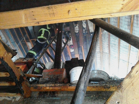 Из-за неисправного дымохода в Кременчуге загорелся дом