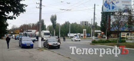 На Киевской остановились троллейбусы – оборвалась контактная линия