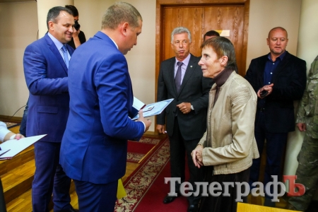 Скандал таки вспыхнул. Но Почетными гражданами Кременчуга все равно стали Тамара Просяник и Михаил Загирняк