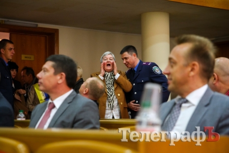 Скандал таки вспыхнул. Но Почетными гражданами Кременчуга все равно стали Тамара Просяник и Михаил Загирняк