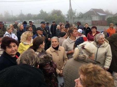 «Кто привезет мусор — того повесим!» - кременчужане митингуют против свалки в романтическом месте