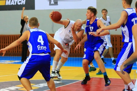 БК «Кремінь-2» з президентом Віктором Кобзистим завоювали першу перемогу (доповнено) БК «Кремінь-2» з президентом Віктором Кобзистим завоювали першу перемогу (доповнено)