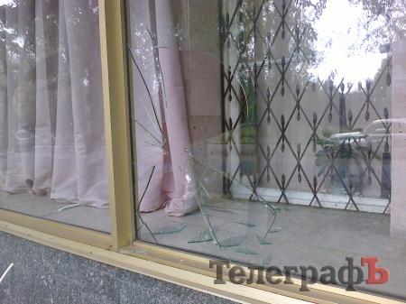 Разбитые окна управления регистрации ускоряют внедрение видеонаблюдения в Кременчуге