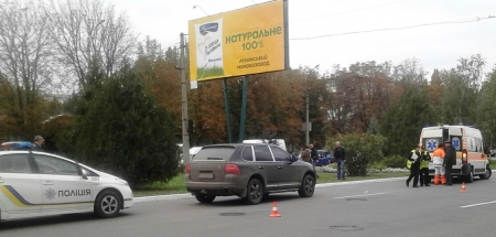 В Кременчуге Porsche Cayenne задел человека в районе пешеходного перехода