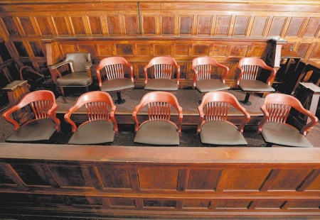 Кременчугский горсовет хочет утвердить «невидимый» список присяжных