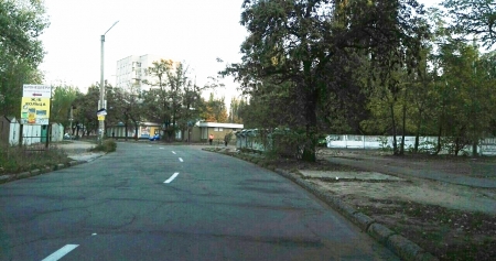 В Кременчуге учеников сызмальства учат бегать перед машинами. Или телепортации…