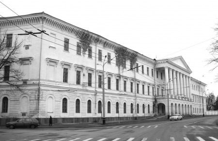 В Полтаве 13-летний руфер упал с высоты 3-го этажа