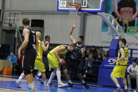 Одеські «бики» здолали кременчуцьких «слонів», зіпсувавши шоу Тіщенку Одеські «бики» здолали кременчуцьких «слонів», зіпсувавши шоу Тіщенку