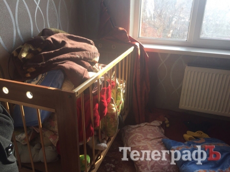 Кременчужанка прятала наркотики в детской кроватке