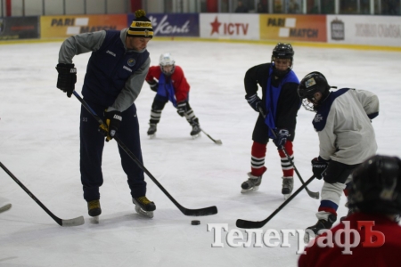 Знайомтеся, жіноча хокейна команда з Кременчука «Лавина»