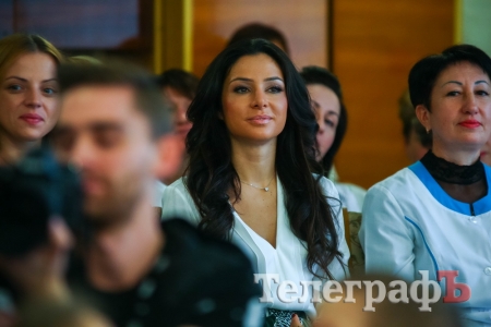 Певица Злата Огневич посетила Кременчуг, чтобы «проинспектировать» Дом малютки