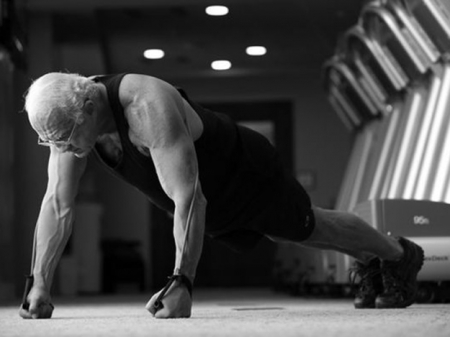 В Кременчуге админкомиссия пощадила 78-летнего стихийного торговца