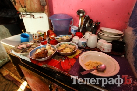 Ужасы нашего городка: семья кременчужан с семью детьми живет в переоборудованном гараже