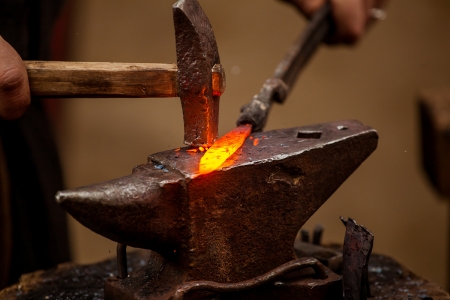 В Кременчуге переселенцев приглашают бесплатно освоить профессию кузнеца В Кременчуге переселенцев приглашают бесплатно освоить профессию кузнеца