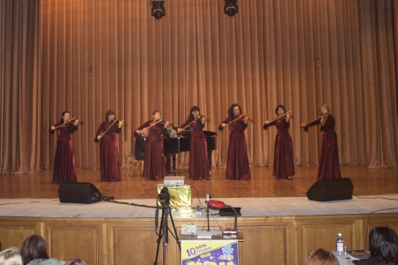 Кременчугский Тарзан, студент-ангел и тени – так началось шоу для Кременчуга