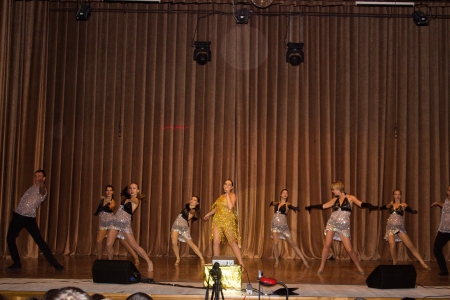 Кременчугский Тарзан, студент-ангел и тени – так началось шоу для Кременчуга