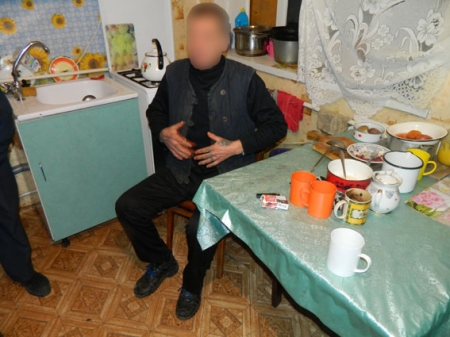 Под Кременчугом мужчина пробил ножом щеку товарищу