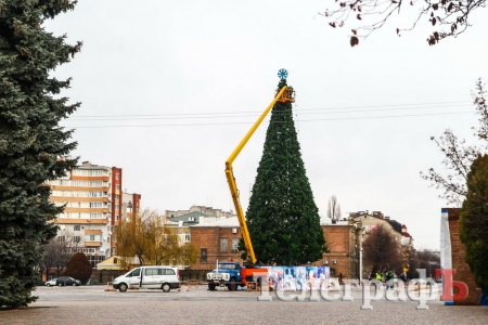 Снег в Кременчуге пока только на городской ёлке