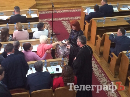 Сессия Кременчугского горсовета 29 ноября: тарифы на тепло, собор и муниципальная полиция