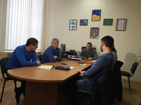 Машини проти снігу: як кременчуцькі комунальники борються з зимою