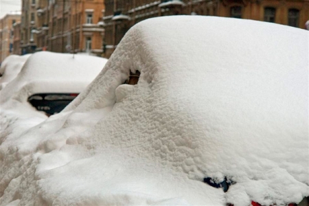 Убирайте авто с улиц города - чистить дороги мешают