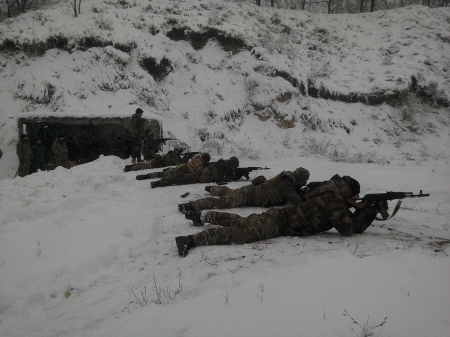 Под Кременчугом военнослужащие устроили праздничную стрельбу